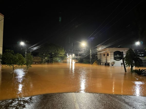 Enchente em Estrela chega aos 30,20 metros