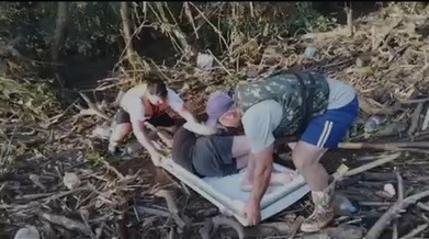 Moradores de Taquari resgatam duas vítimas da enchente