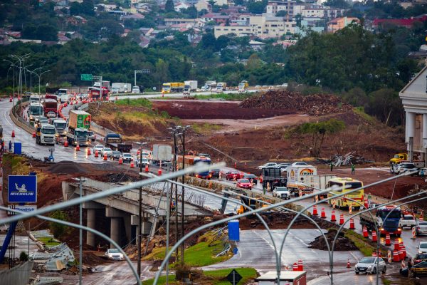 PRF deve liberar hoje terceira faixa na ponte do Rio Taquari