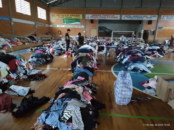 Distribuição de roupas é suspensa neste domingo em Marques de Souza