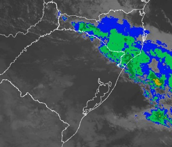 Chuva abaixo do previsto afasta risco de repique nesta terça