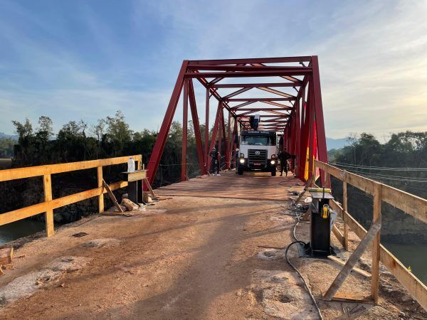 Ponte de Ferro deve ser liberada para pedestres no começo da tarde