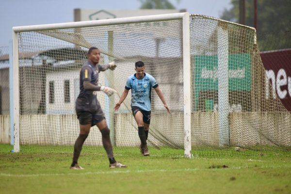 Lajeadense derrota o Pelotas e entra no G-4