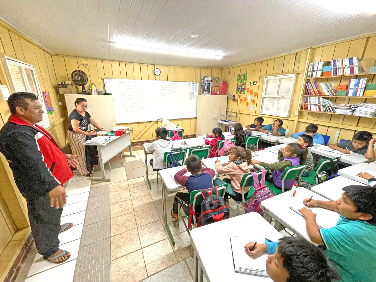 Comunidade indígena busca ampliação de escola