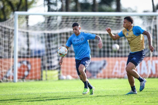 Com casa cheia em Curitiba, Grêmio busca liderança do Grupo C