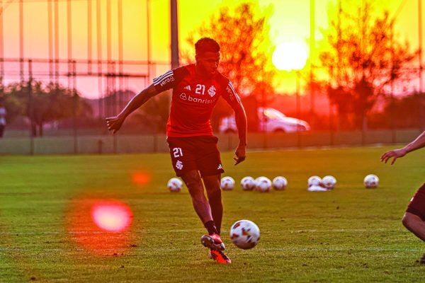 Inter volta a jogar no RS neste sábado