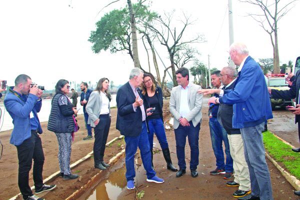 Senadores reforçam compromisso com a reconstrução da região