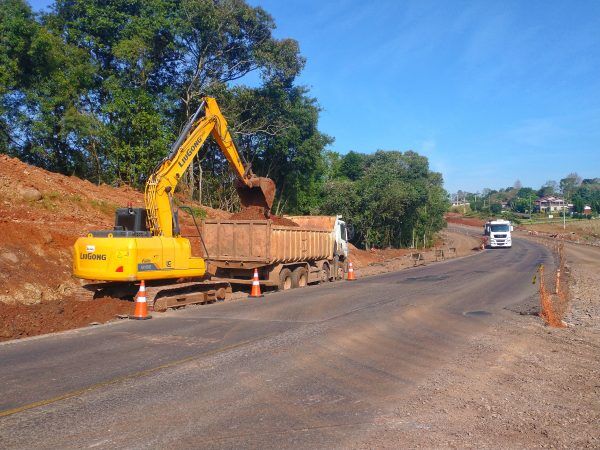 Avançam obras nas rotatórias da RSC-453, em Cruzeiro do Sul