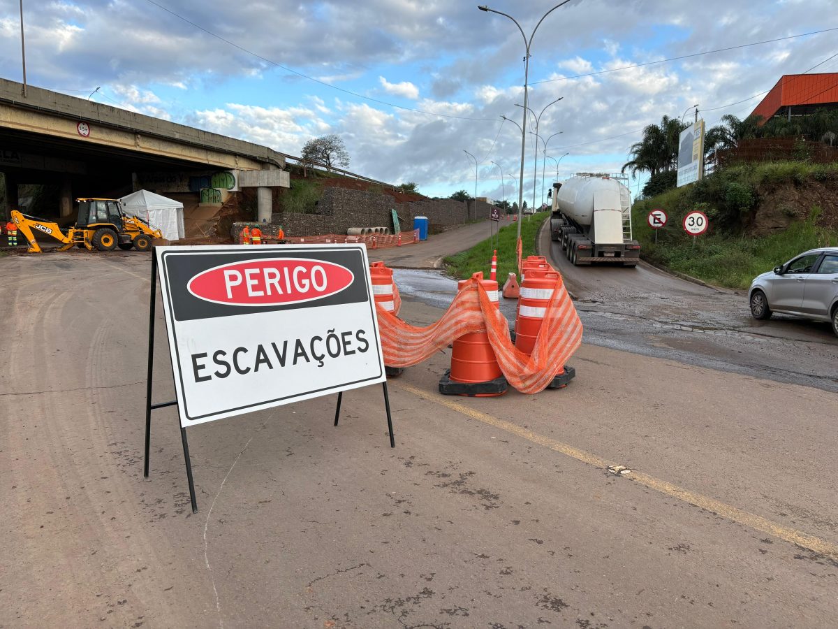 Obras alteram trânsito em Estrela