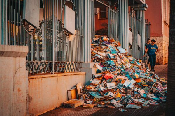 Biblioteca de Lajeado aceita doações de livros perdidos na cheia