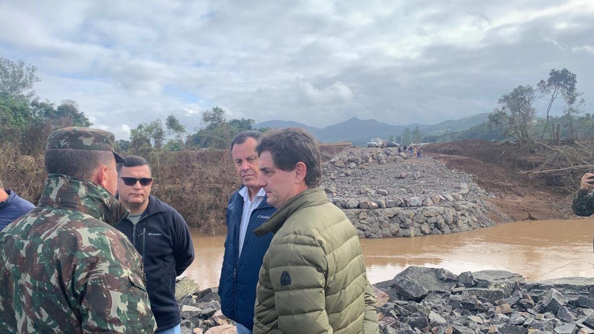 Ponte do exército pode ser entregue em cerca de 45 dias