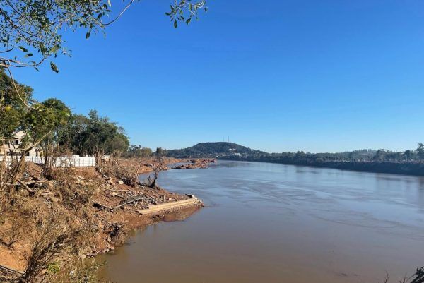 Estrelenses organizam movimento em prol do Rio Taquari