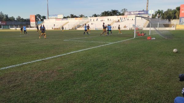 Lajeadense vence e termina turno invicto