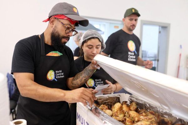 Cozinha Solidária recebe doações internacionais