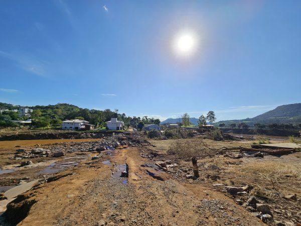 Governo de Encantado apresenta projetos de reconstrução