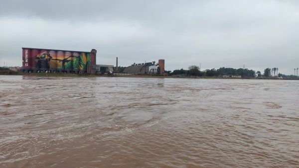 Rio Taquari em baixa; confira nível