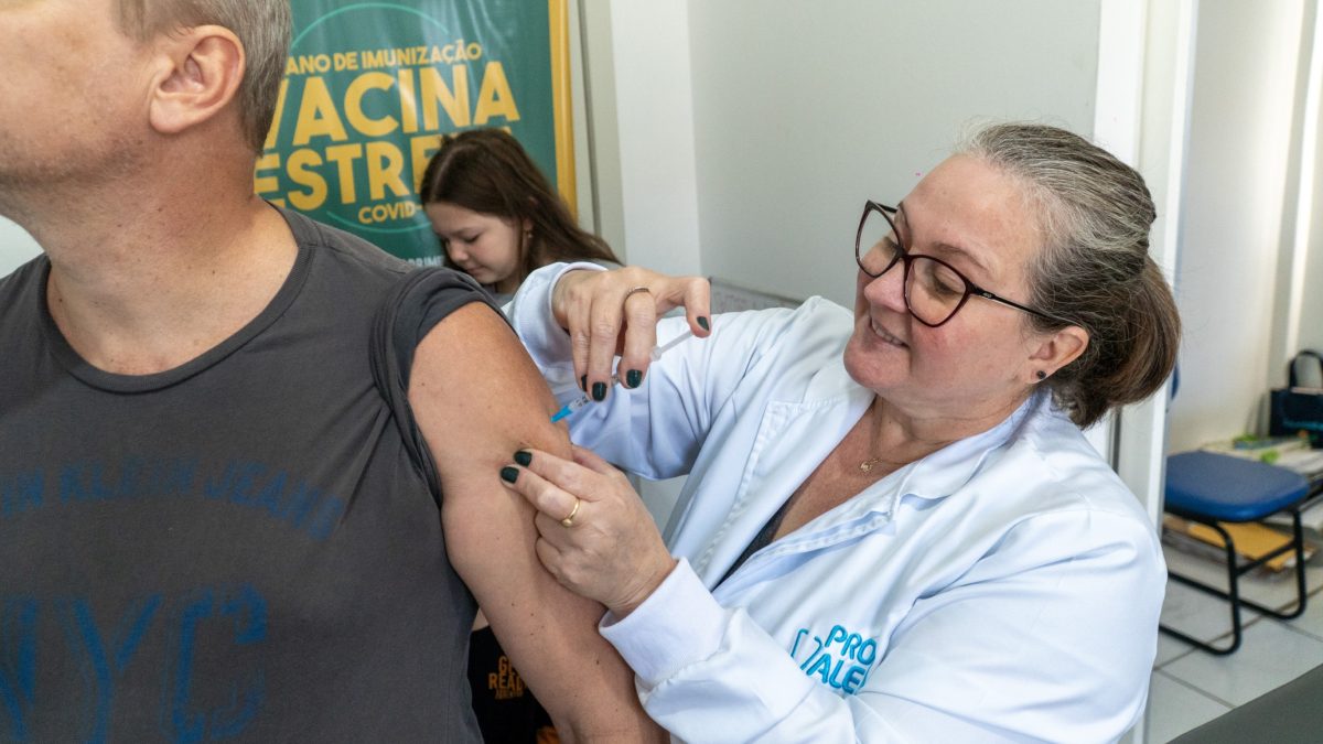 “Dia E” de vacinação terá horários especiais para comerciários e industriários