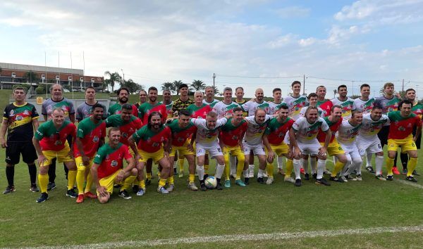 “Craques do Bem” reúne ex-jogadores em prol dos desabrigados da região