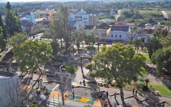 Rompimento de coligação vencedora em 2020 altera cenário para outubro