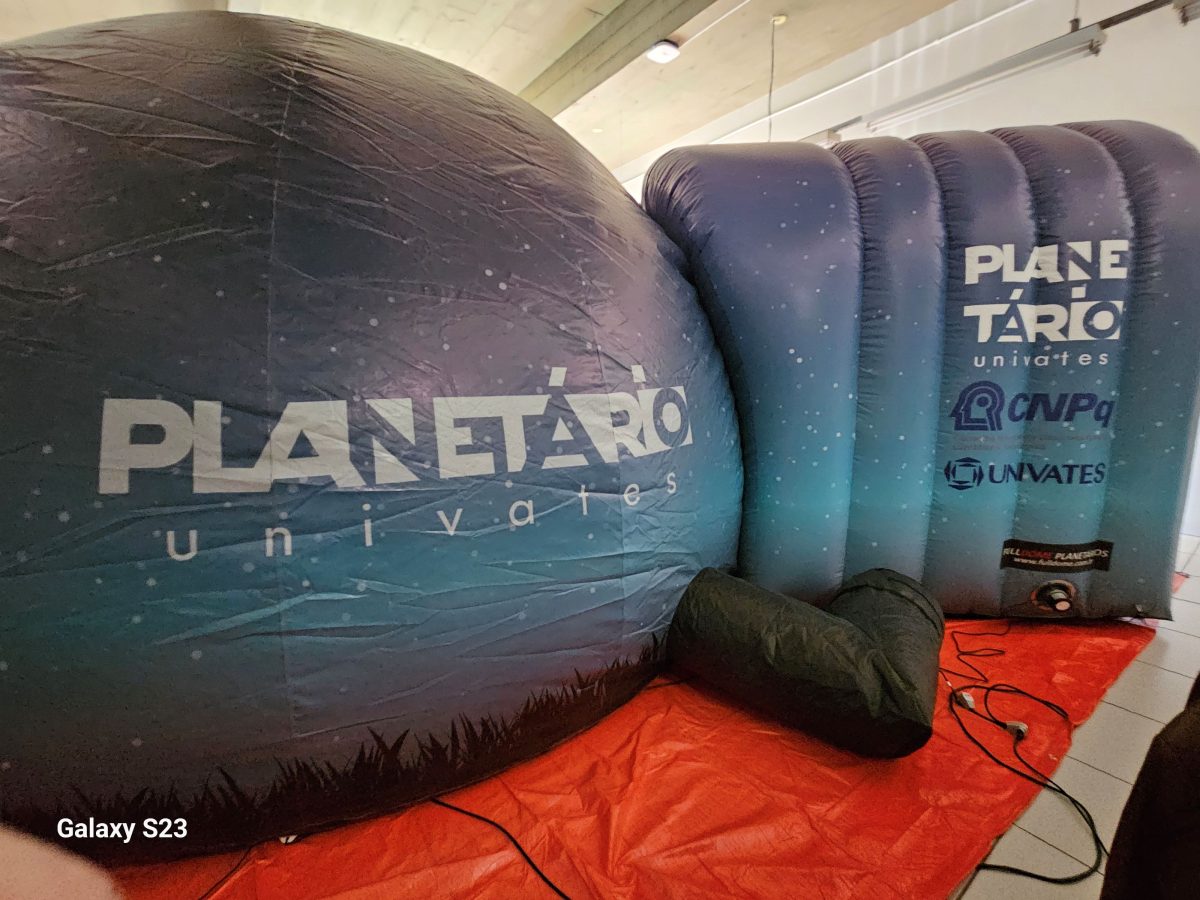 Univates adquire planetário móvel digital