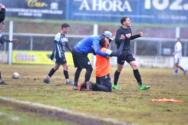 Arena Alviazul impulsiona o Dense rumo ao acesso