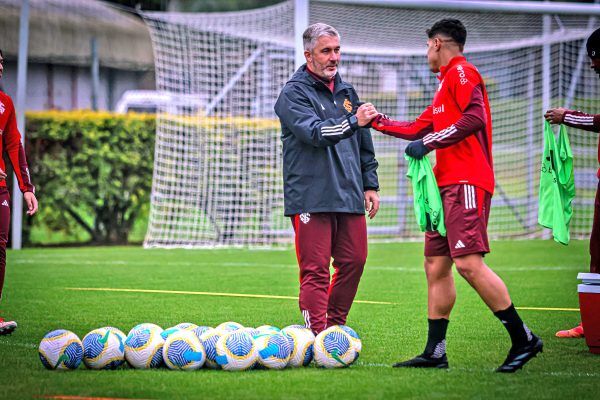 Com treinador interino, Inter busca a virada sobre o Juventude