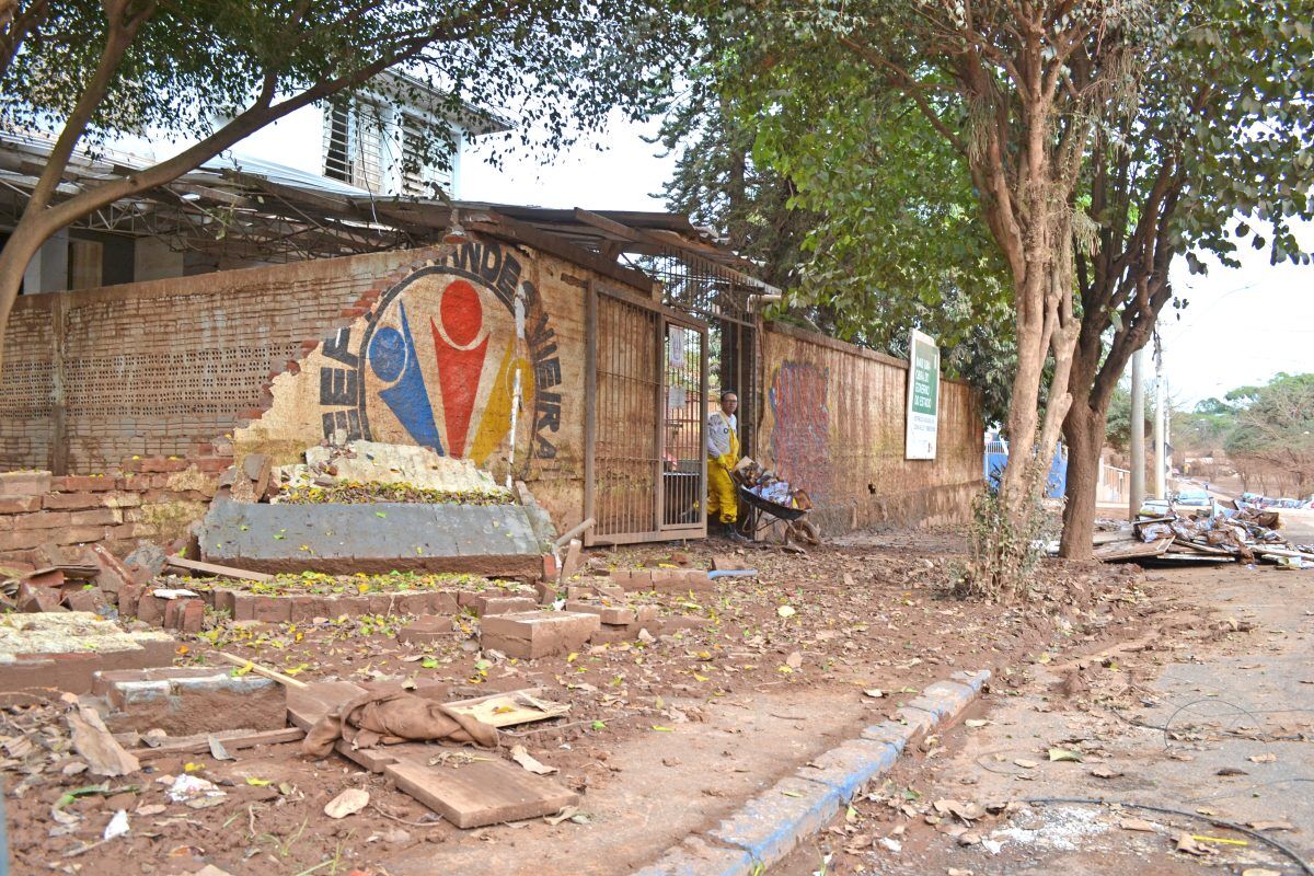 Enchente força mudança em 81 seções eleitorais