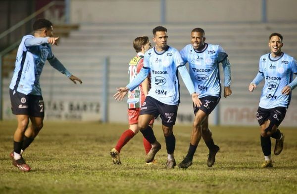 Lajeadense vence o Passo Fundo e fica a um empate da semifinal