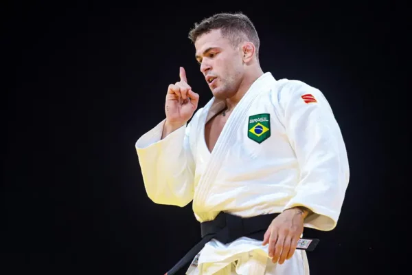 Willian Lima conquista prata no judô, a 1ª medalha do Brasil em Paris