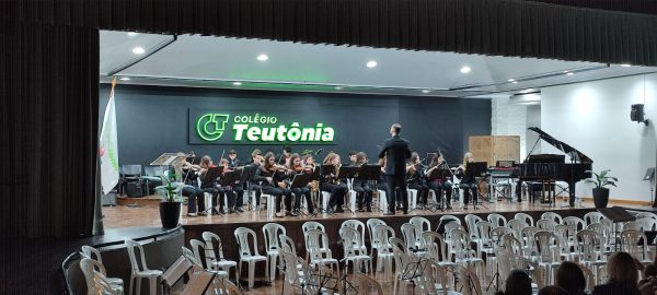 Colégio Teutônia promove encontro de conjuntos instrumentais