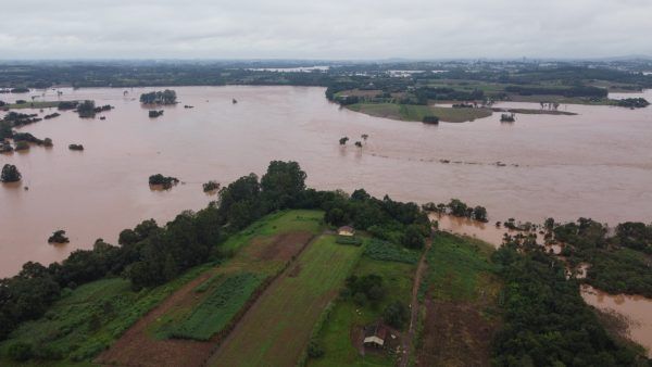 Empresários e líderes comunitários debatem nova ponte em Arroio do Meio