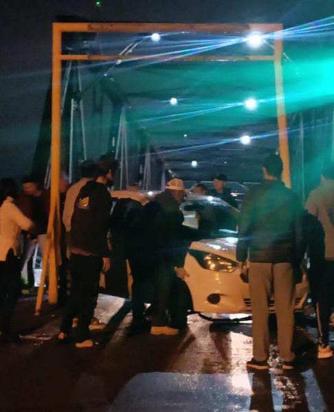 Veículo colide em “goleira” da Ponte de Ferro