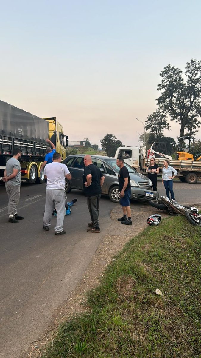 Colisão frontal deixa uma pessoa ferida na ERS-130 em Arroio do Meio