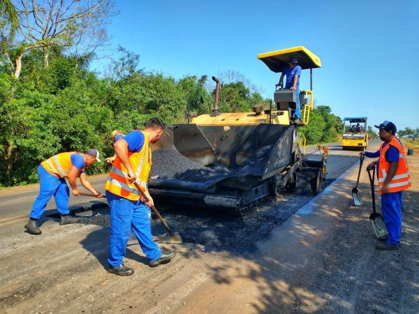 RSC-453 recebe serviços de manutenção asfáltica e sinalização