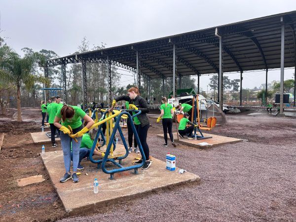 Ação do Sicredi Ouro Branco restaura Parque Princesa do Vale, em Estrela