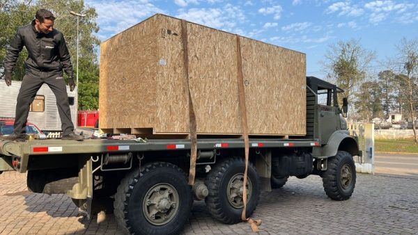 Após guincho tombar, radar meteorológico será instalado em Porto Alegre