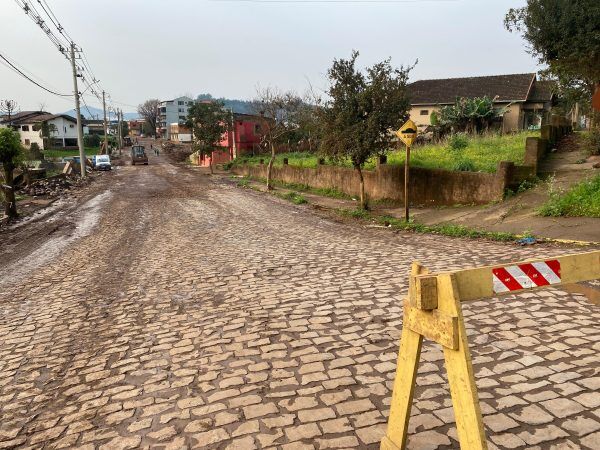 Rua de Roca Sales aguarda verbas do Pavimenta para recapeamento