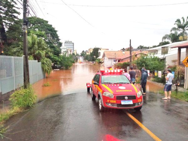 Inclusão de dados das cheias em placas exige atenção às cotas