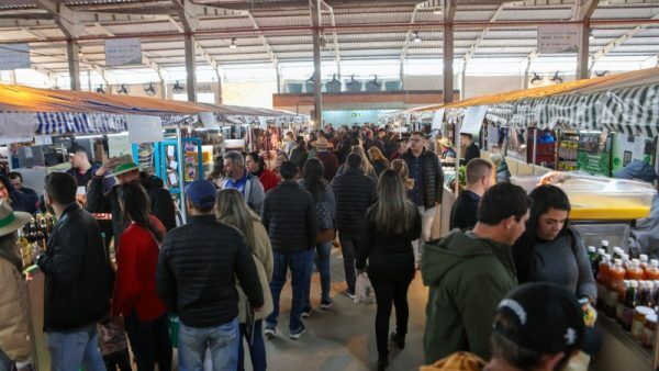 Pavilhão da agricultura familiar supera R$ 1 milhão no primeiro dia na Expointer