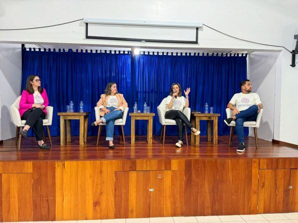 Ciclo de Debates da Apae Lajeado encerra com profissionais da Clínica de Saúde