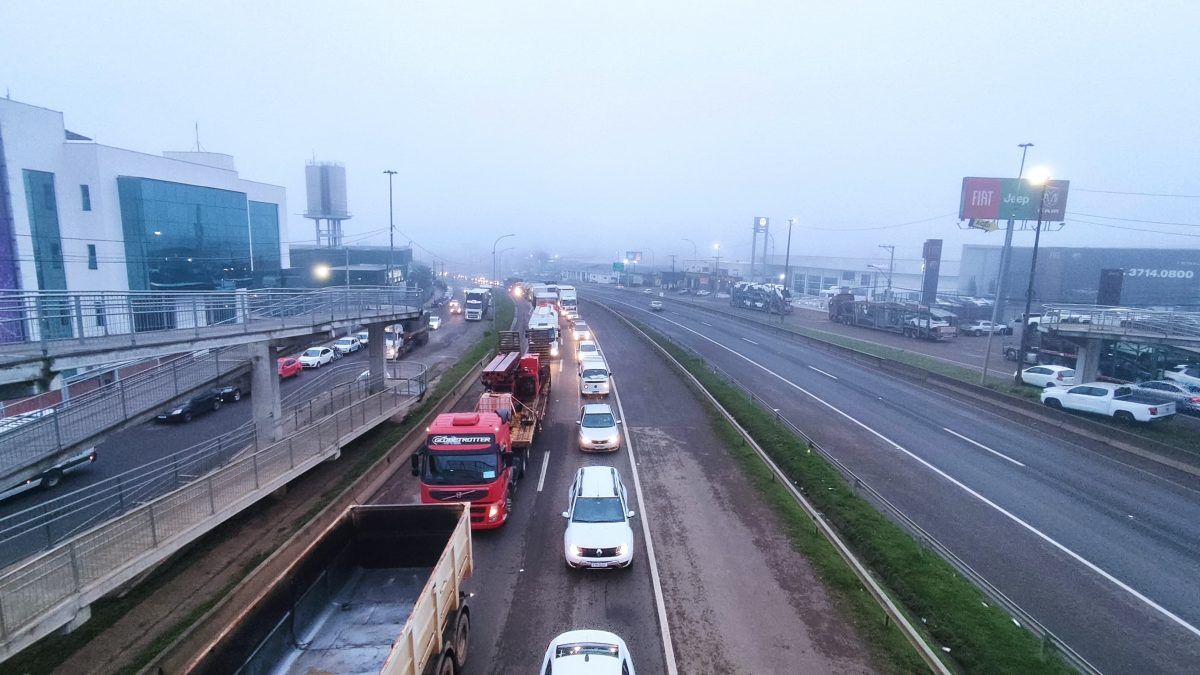 Obras na ponte do Boa Vista congestionam BR-386