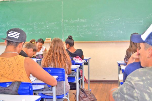 Duas escolas do Vale atingem meta do Ideb no Ensino Médio