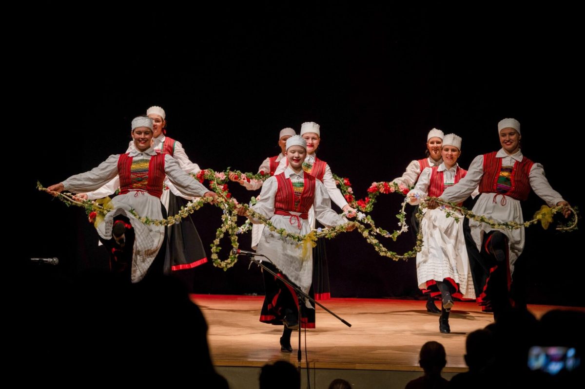 Direto da Alemanha, grupo Ihna celebra cultura germânica em Estrela