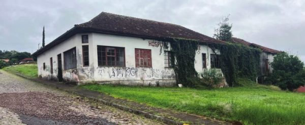 Administração muda edital para leiloar área de hospital