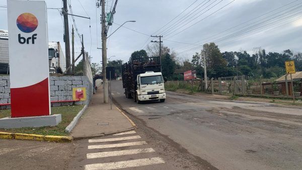 Obra na rua Carlos Spohr Filho altera trânsito nesta quarta-feira