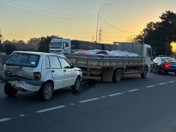 Colisão entre veículos causa lentidão na BR-386 em Lajeado