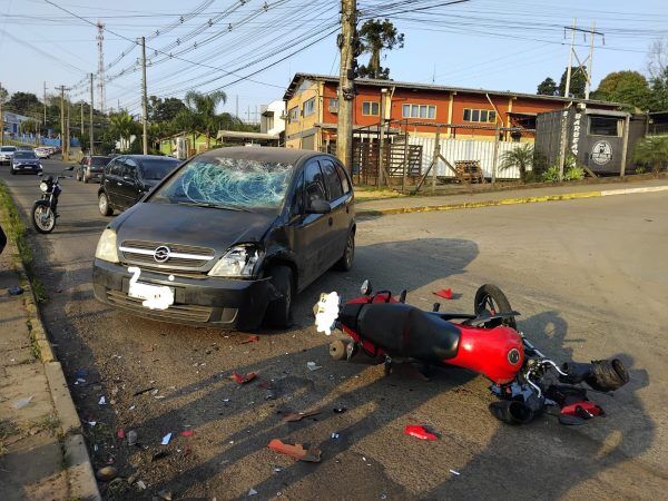 Acidente deixa motociclista ferido na Pasqualini