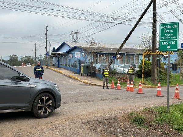 Acessos à Ponte de Ferro são interrompidos nesta quarta