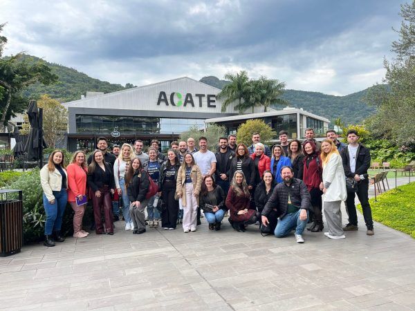 Inovação e associativismo marcam visita técnica de grupo encantadense