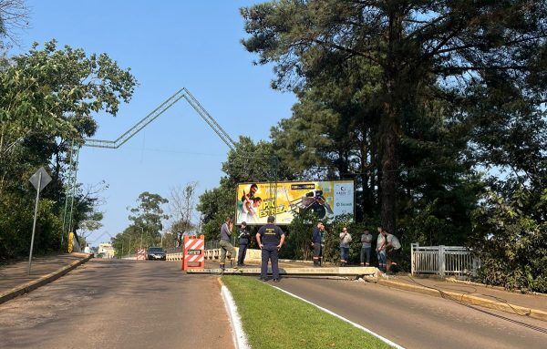 Ponte Alta em Estrela é interditada em uma das vias